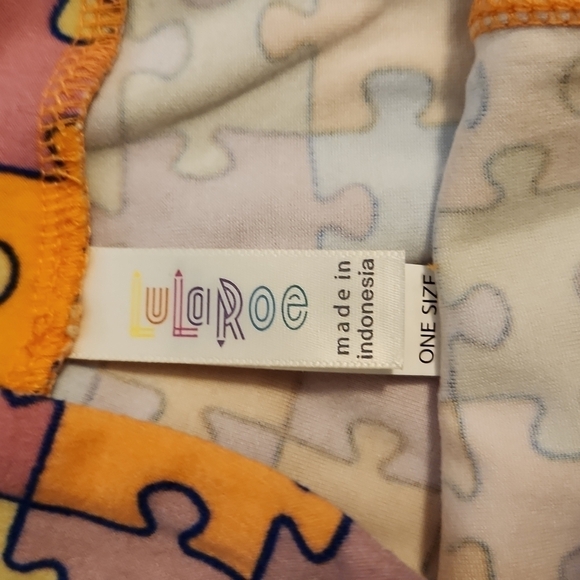 LULAROE Autism Leggings Rare Puzzle Pieces. New. - Picture 3 of 3